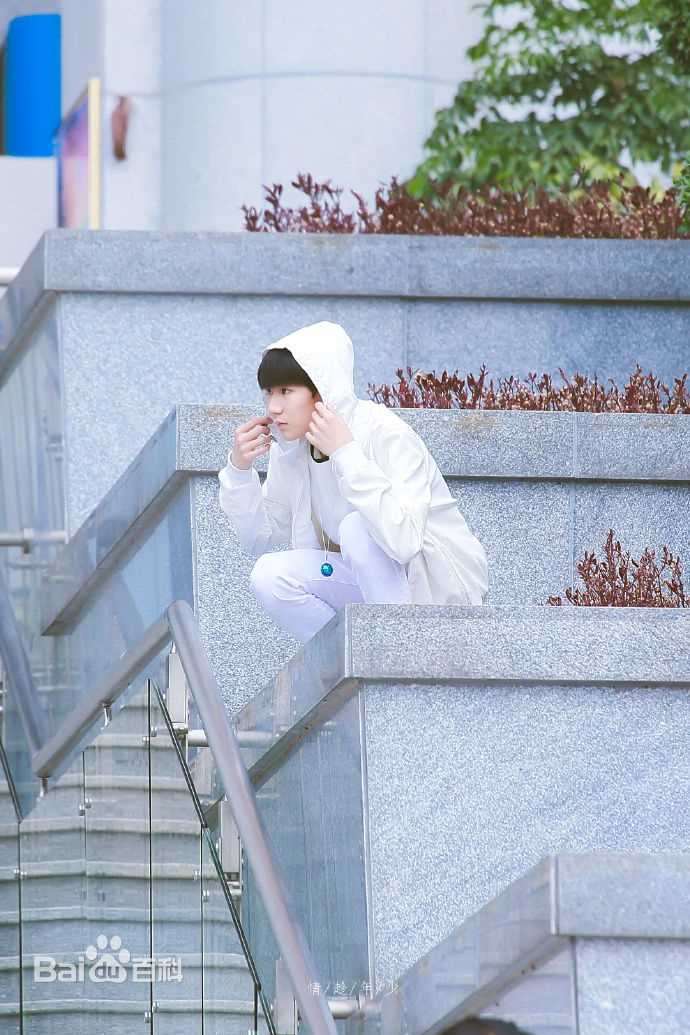 王源(Roy)超少年密码(饰演隋玉&002)壁纸壁纸