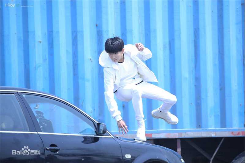 王源(Roy)超少年密码(饰演隋玉&002)壁纸壁纸