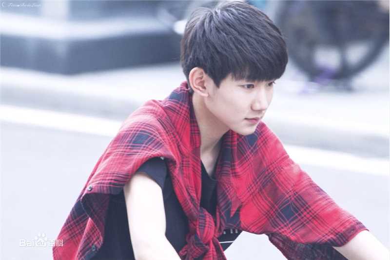 王源(Roy)超少年密码(饰演隋玉&002)壁纸壁纸