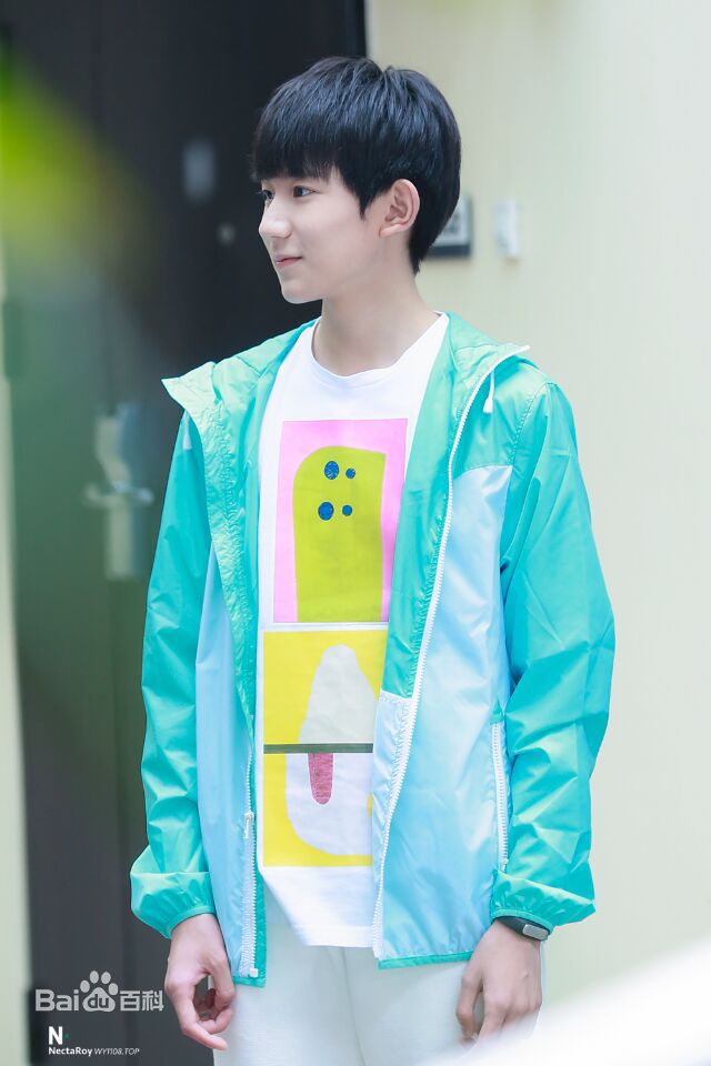 王源(Roy)超少年密码(饰演隋玉&002)壁纸壁纸