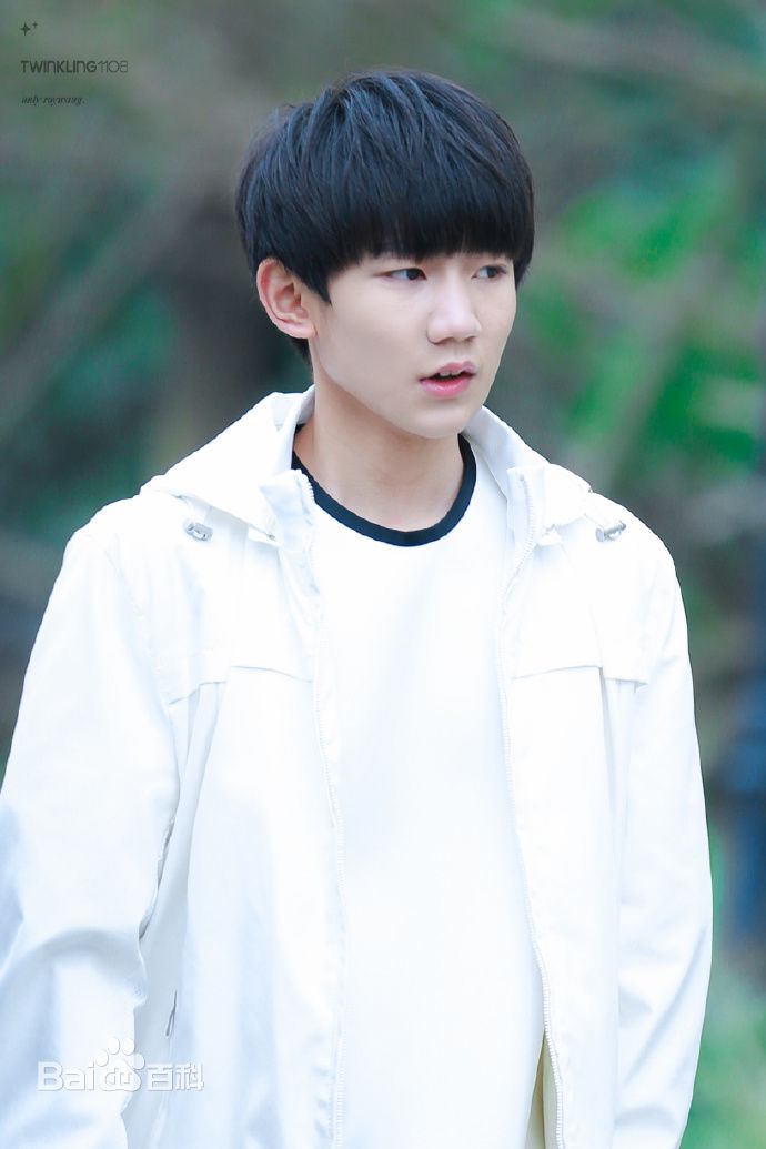 王源(Roy)超少年密码(饰演隋玉&002)壁纸壁纸