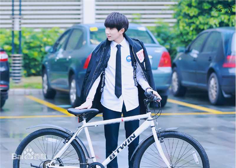 王源(Roy)超少年密码(饰演隋玉&002)壁纸壁纸