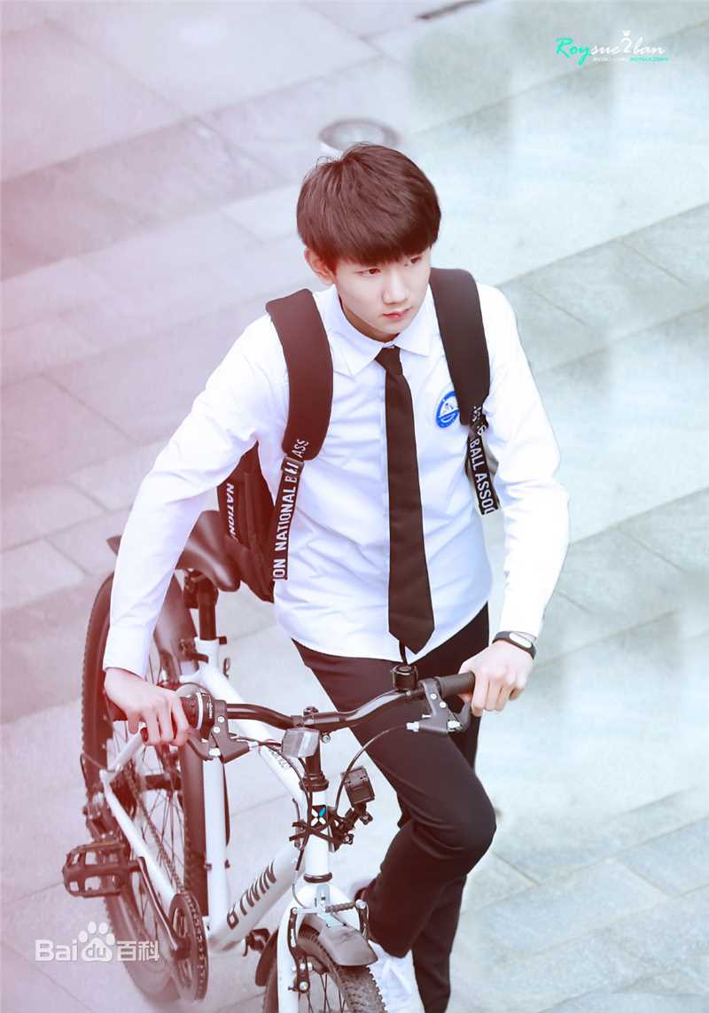 王源(Roy)超少年密码(饰演隋玉&002)壁纸壁纸