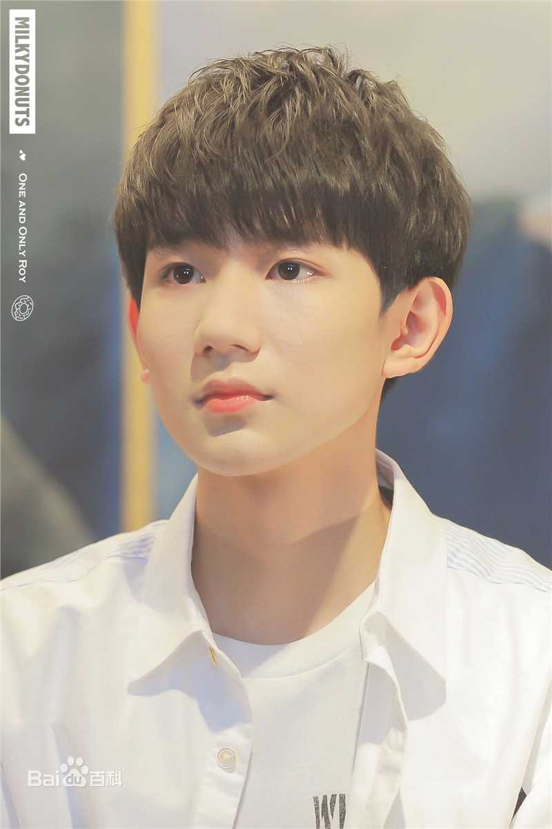 王源(Roy)160923爵迹路演采访壁纸壁纸