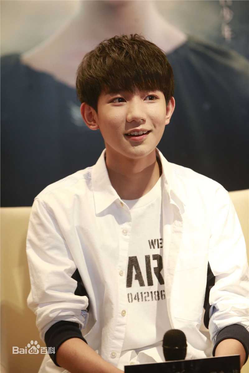 王源(Roy)160923爵迹路演采访壁纸壁纸