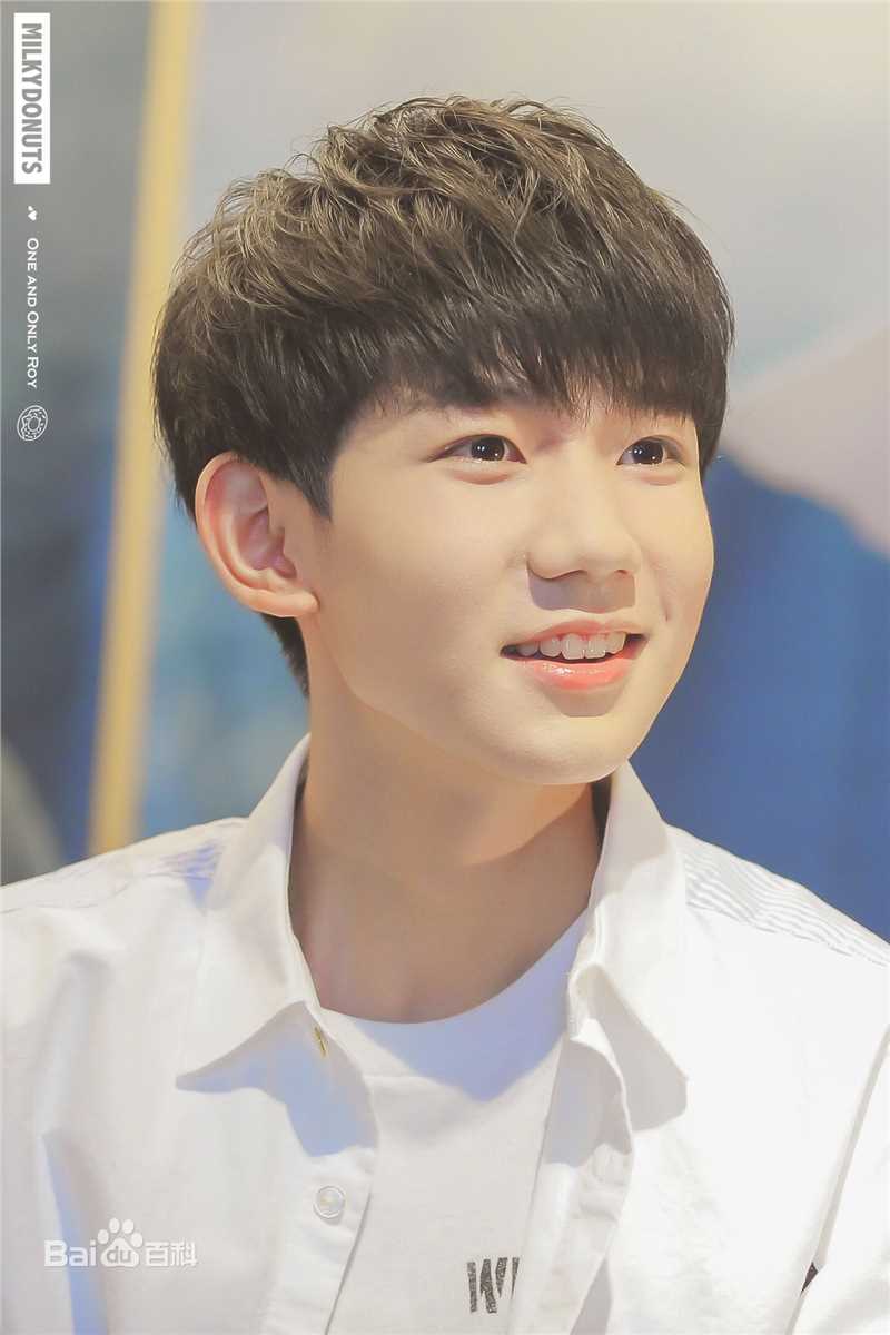 王源(Roy)160923爵迹路演采访壁纸壁纸