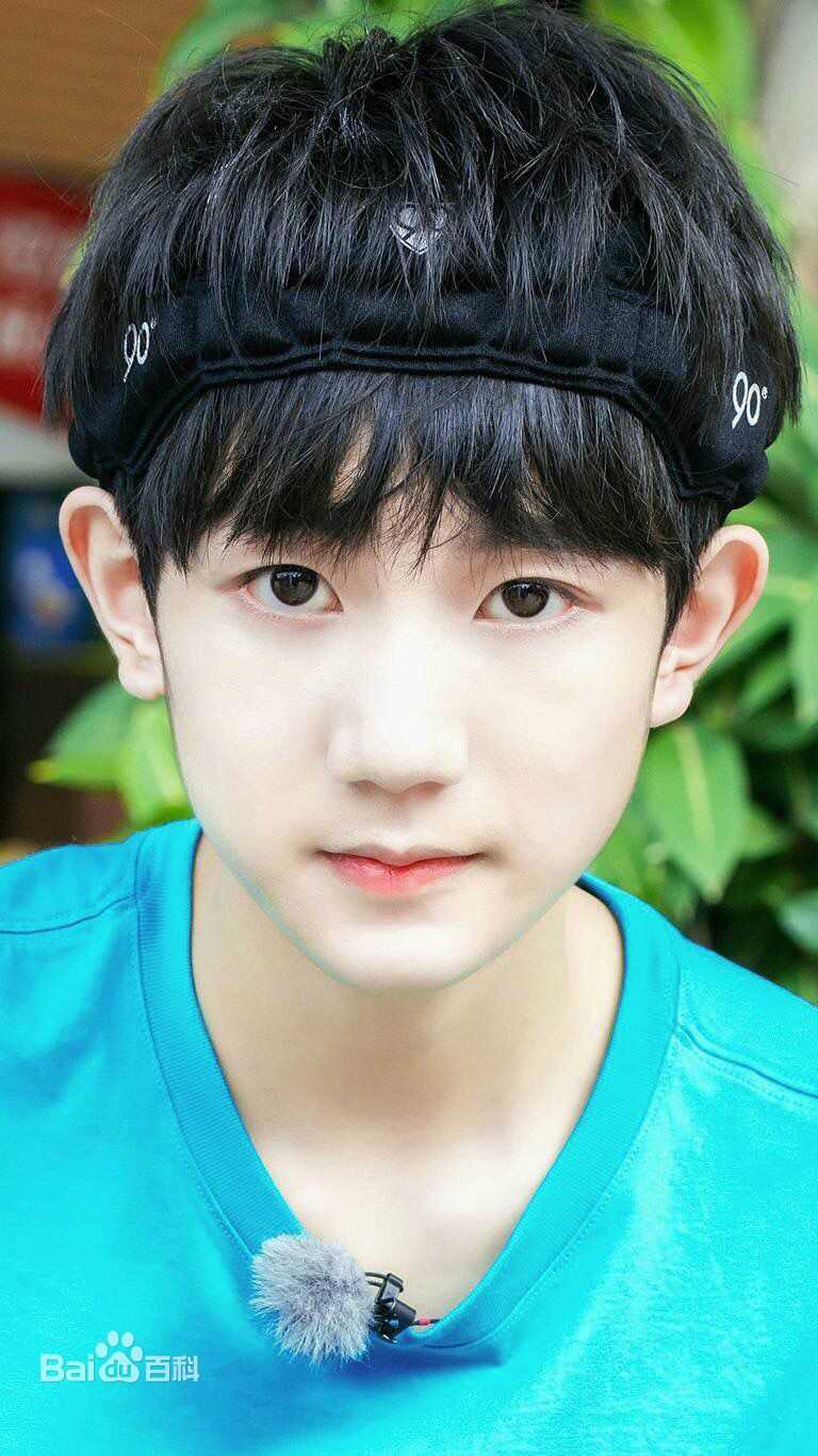 王源(Roy)综艺全员加速中素颜照壁纸