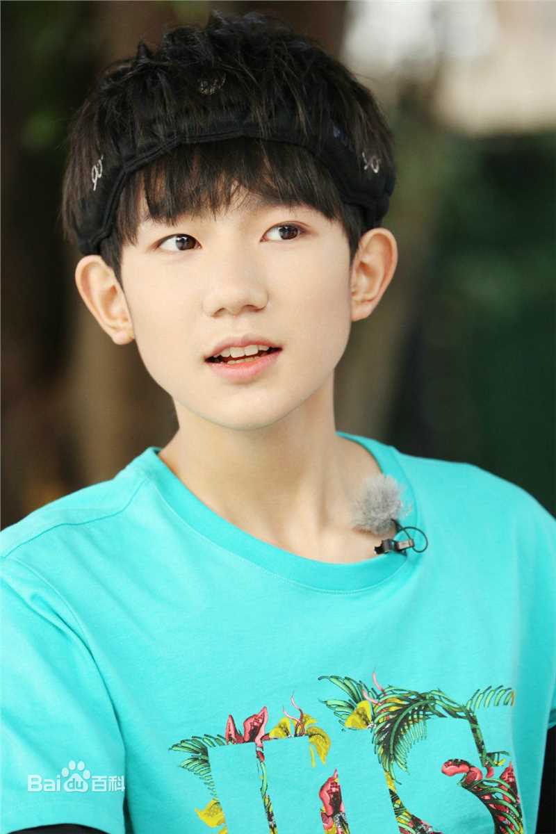 王源(Roy)综艺全员加速中素颜照壁纸