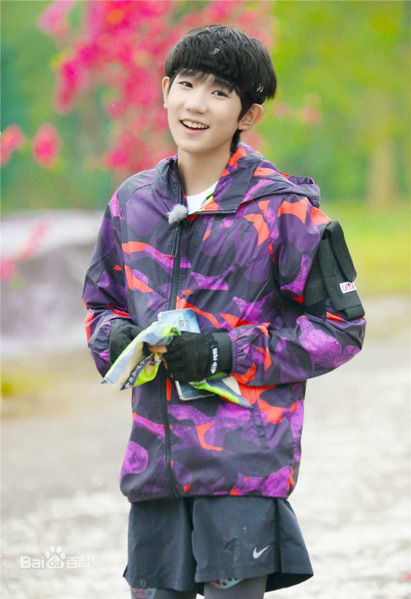 王源(Roy)综艺全员加速中素颜照壁纸