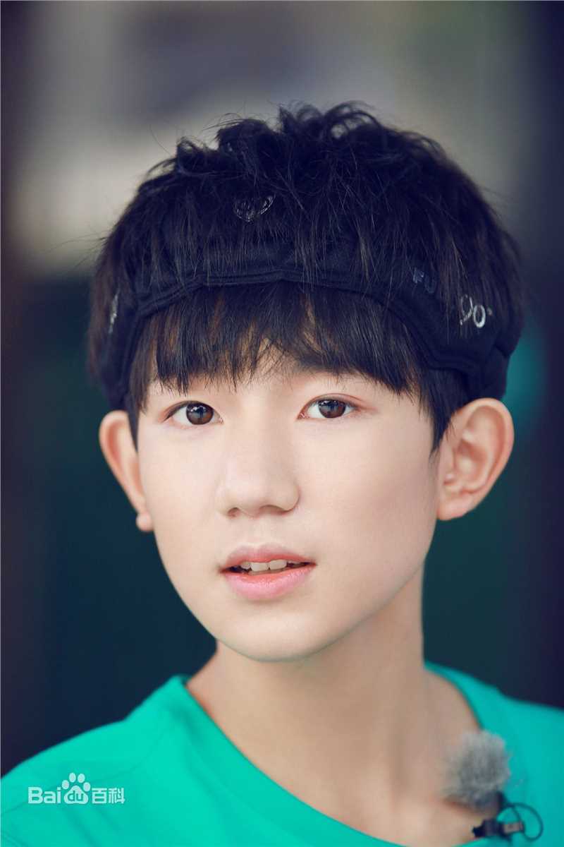 王源(Roy)综艺全员加速中素颜照壁纸