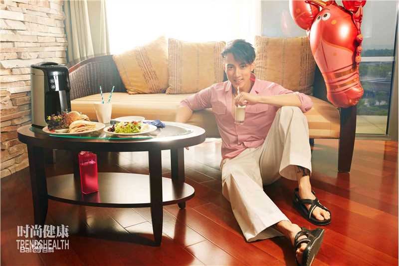 最新吴尊(Chun Wu)在《时尚健康》中的壁纸