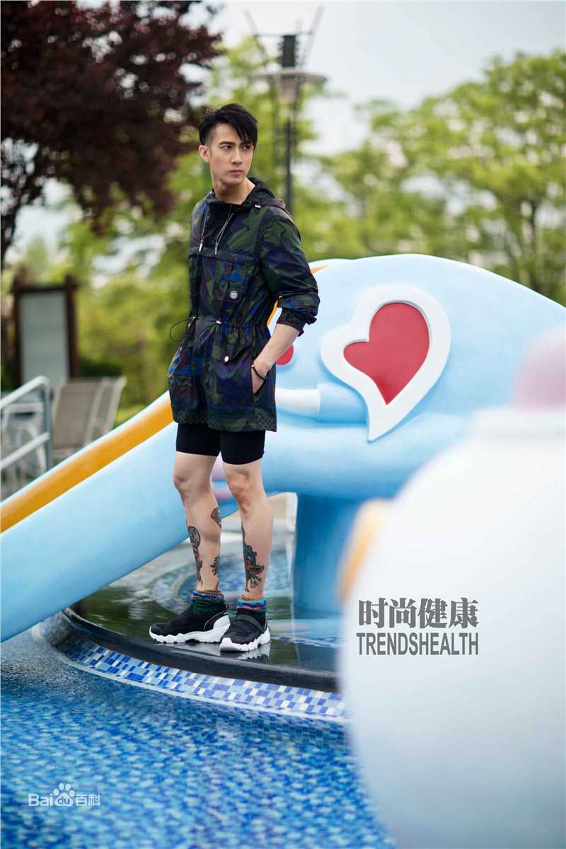 最新吴尊(Chun Wu)在《时尚健康》中的壁纸