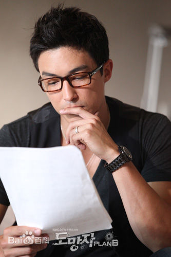 丹尼尔·亨利(Daniel Phillip Henney)出演韩剧前后照片