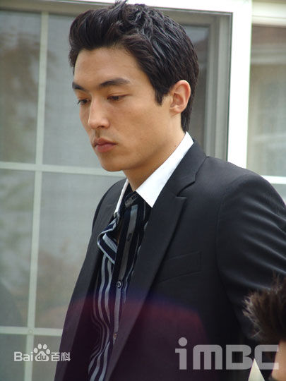 丹尼尔·亨利(Daniel Phillip Henney)出演韩剧前后照片
