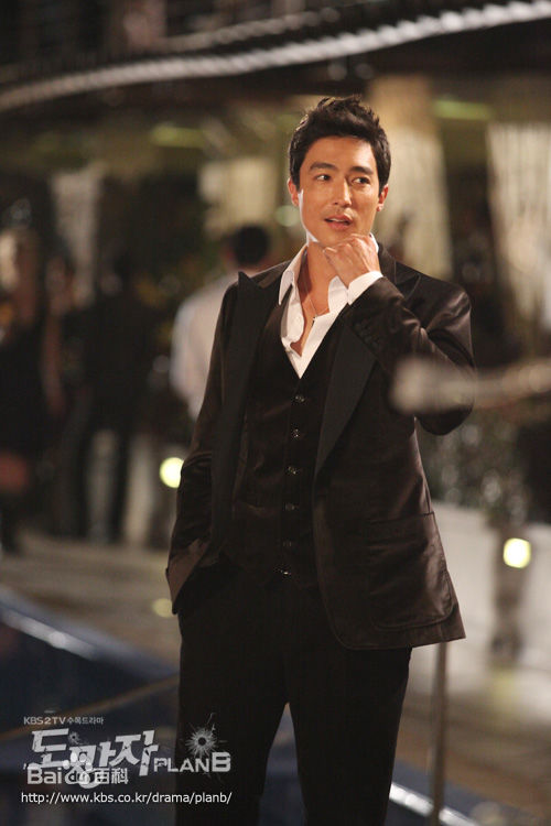 丹尼尔·亨利(Daniel Phillip Henney)出演韩剧前后照片