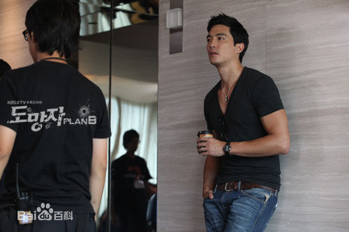 丹尼尔·亨利(Daniel Phillip Henney)出演韩剧前后照片
