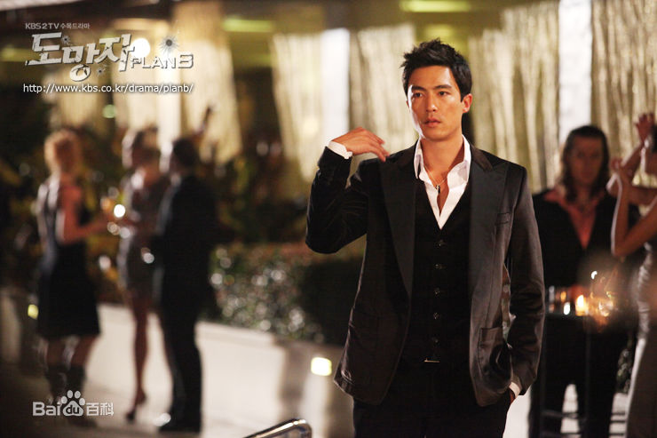 丹尼尔·亨利(Daniel Phillip Henney)出演韩剧前后照片