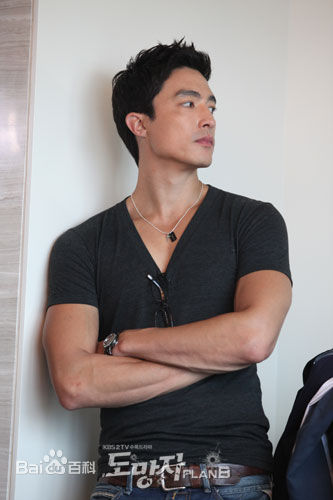 丹尼尔·亨利(Daniel Phillip Henney)出演韩剧前后照片