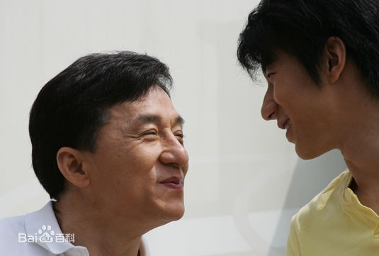 房祖名家庭照素颜照相册