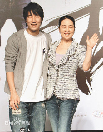 房祖名家庭照素颜照相册