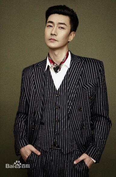 李进荣生活照素颜照相册