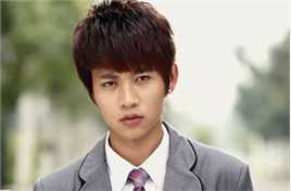 最新魏晨(Vision Wei)在《一起又看流星雨》饰叶烁中的壁纸