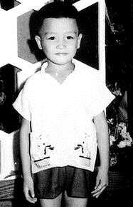 张国荣(原名张发宗)(Leslie Cheung(英)、レスリーチャン(日))张国荣小时候性感图片图集