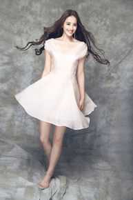 杨青倩(Lena)工作照1性感图片图集