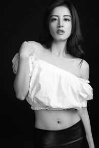 杨青倩(Lena)工作照3素颜照壁纸