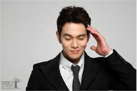 李奎汉(Lee Kyu Han)2012最新形象性感图片壁纸