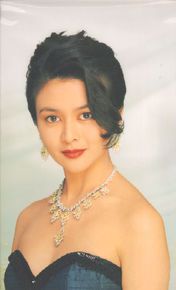 关之琳(Rosamund Kwan)前后照片