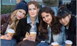 豪斯顿·塞奇(Halston Sage)照片性感图片图集