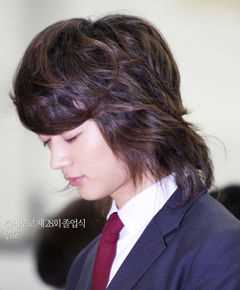 崔珉豪(Choi Minho、)珉豪高中毕业前后照片