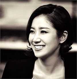 柳好贞(Yoo Ho jung)最新壁纸