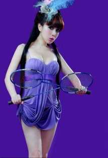 特别专辑美女歌手化身羽球宝贝,酥胸大长腿性感抢镜图片