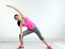 郭晶晶拍摄广告,舒展身姿展优雅