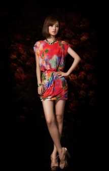 特别专辑白皙肌肤时装模特美女图片