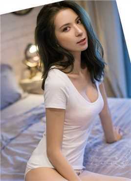 高清波涛mm大长腿翘臀弯腰看到内衣诱人肉体性感图集