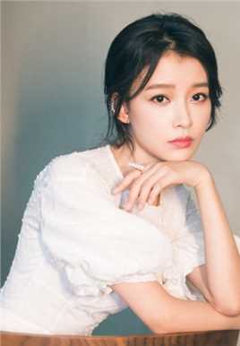 最新知性美女孙怡养眼清纯白皙甜美明星高清壁纸壁纸