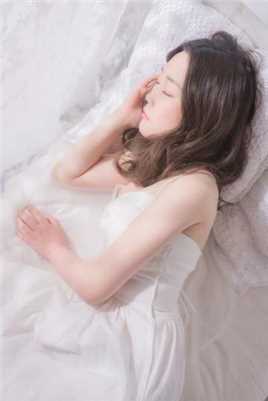 高清清纯养眼嫩模雪白的香肩极致诱惑女生照片图集