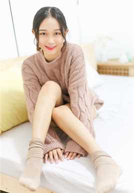 邻家女孩清纯天然玉足鉴赏性感