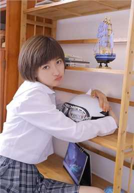 最新日本少女短发jk制服清纯元气萌女壁纸