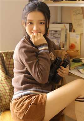 优质清纯美女幸福笑容大胆性感居家吊带养眼生活相册