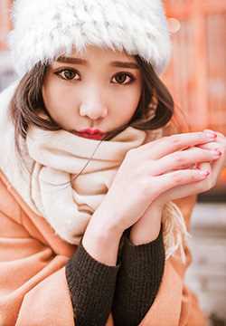 精选清纯电眼女神樱花树下的唯美图册