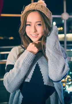 清纯长发女孩夜拍桌面壁纸大全