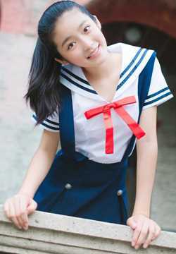 最新00后清纯美女萝莉柴蔚校园壁纸