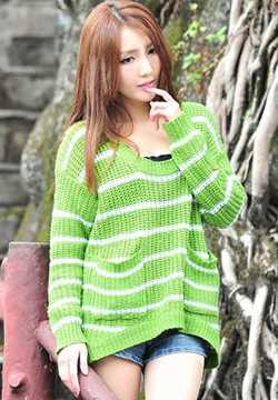 优质台湾清纯美女萝莉艾米公园唯美外拍照相册