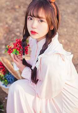 优质戴鹿角的清纯美女唯美相册