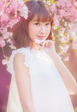 最全桃花树下的清纯女生貌美如花壁纸