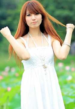 最新台湾清纯美女小静夏日唯美照壁纸